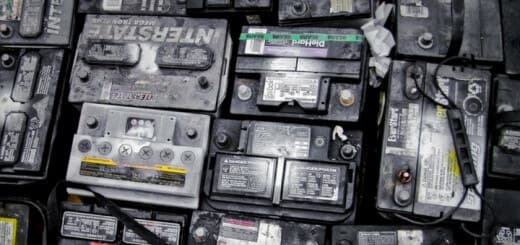 ¿Qué se recicla de una batería para auto?